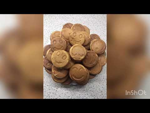 Панкейки в форме смайликов с шоколадом