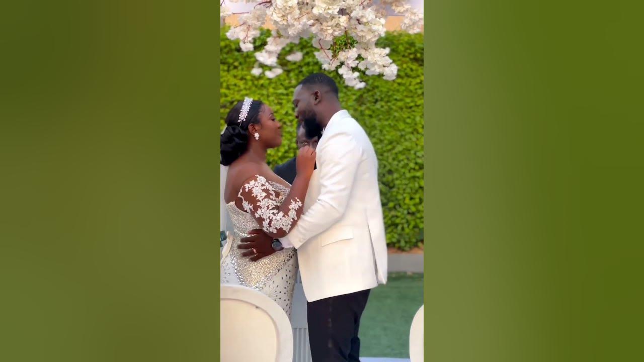 Wedding Kiss #weddingkiss #weddingvibes #weddinginspiration #weddingdance #weddingplanner #weddings