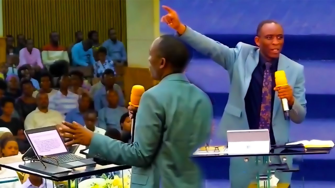 Ndabivuze🙄Mugabanye UBUSIRIMU imbere y'IMANA/Dore AMASENGESHO dusenga atariyo😍Pst Uwambaje/Muhinduke