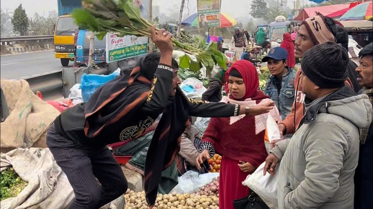 বৌ নিয়ে বাজারে আসলে আপনার সাথেও এমন  ঘটনা ঘটতে পারে