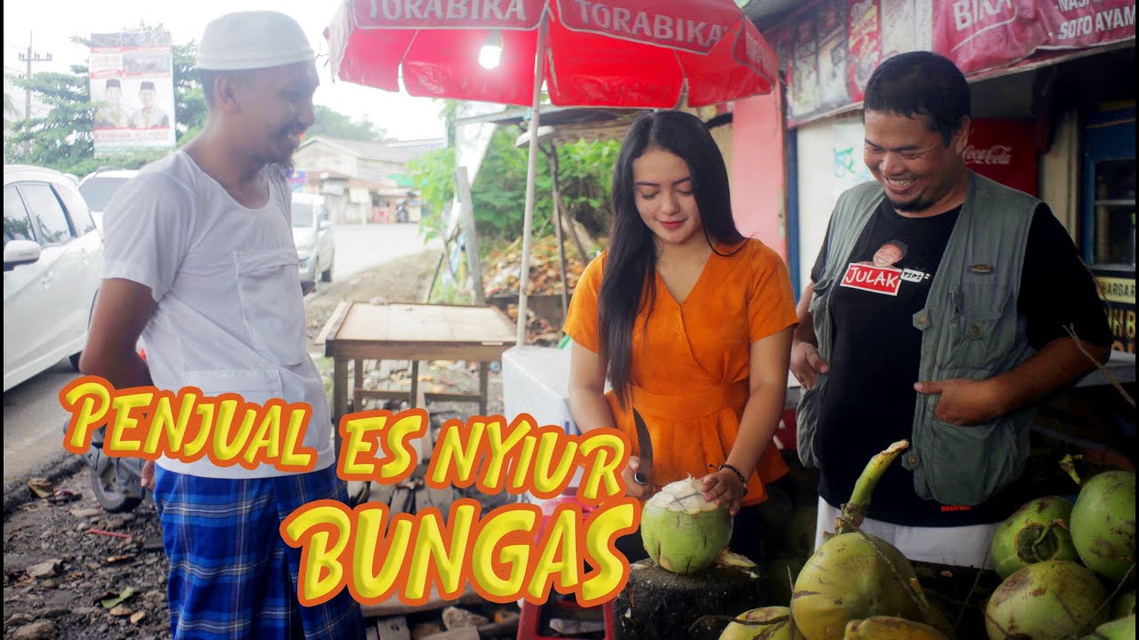 PENJUAL ES NYIUR BUNGAS YouTube