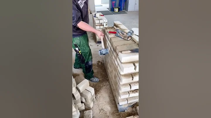 Destroy a Wall with the Gummi 🔨 Hammer