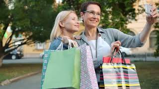 Why Smart People Stay Broke – The Hidden Money Psychology Trap