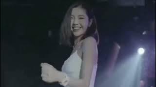 Karaoke - Remix: 你的萬水千山 - Ni De Wan Shui Qian Shan 💃( Ribuan Sungai dan Gunung Kepunyaanmu )🕺