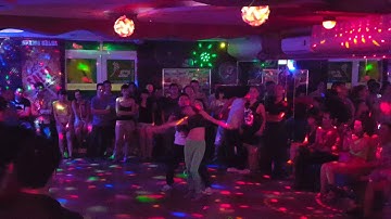 Linh Zeus n Ngoc Rei zouk hiphop social dance 160825 1