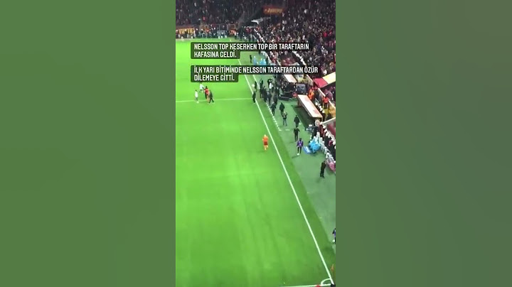 Victor Nelson Taraftara başına gelen top için formasını hediye etti