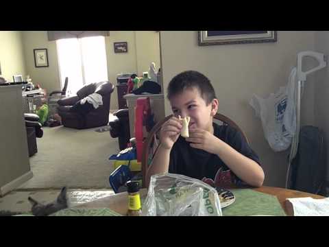 KID vs HABANERO CHILI HOT SAUCE Challange DJs BrewTube