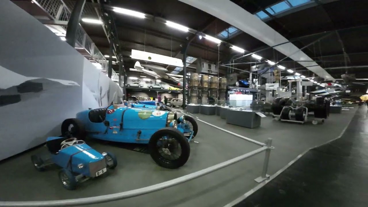 TANA POR EL MUNDO AUTO TECHNIK MUSEUM