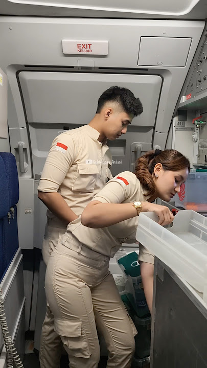 Kesibukan Pramugari Cantik dan Pramugara Ganteng Super Air Jet saat Terbang 👍👍🥰🥰