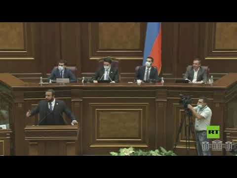 شجار جديد بين نواب الحكومة والمعارضة في برلمان أرمينيا