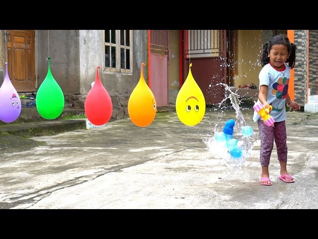KEYSHA Singing FINGER FAMILY SONG Learning Colors With Balloons & Exploding class=