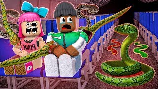 We got TRAPPED by SNAKES on an Airplane!! (Roblox)