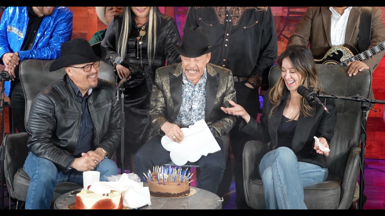 Don Pedro Rivera celebra su cumpleaños #79,  en compañía de sus hijos, novia, y equipo de trabajo !!