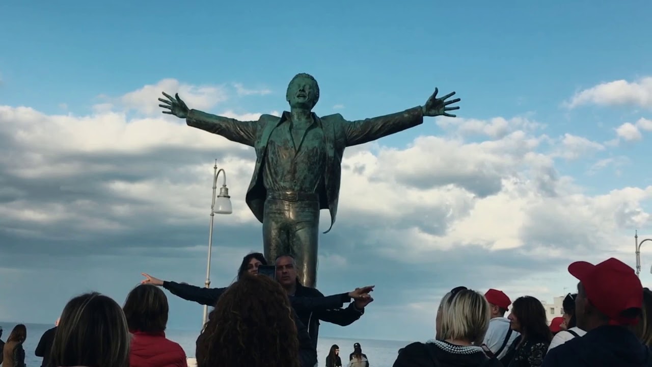 POLIGNANO A MARE, Puglia. Incantevole borgo marino