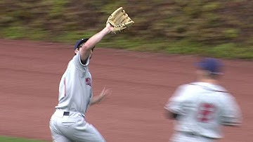 MIL@CHC: Schafer chases down a ball in right-center