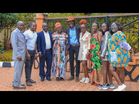 Chronicles Of Obuntu. When Kansiime's whole family visited.
