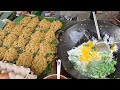 Opens Before Dawn! Grandma&#39;s Amazing Skills in Cooking Fried Noodles - Indonesian Street Food