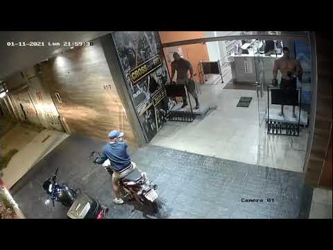 MOTOCHORROS ASALTAN GIMNASIO EN EL CENTRO DE LANUS