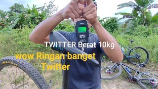 Timbang berat sepeda Carbon Shadow//Twitter//Mosso Falcon CB