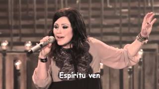 Video thumbnail of "Kari Jobe Let the heavens open Subtitulado en Español"