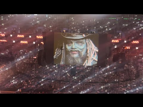 Bo Dallas turns