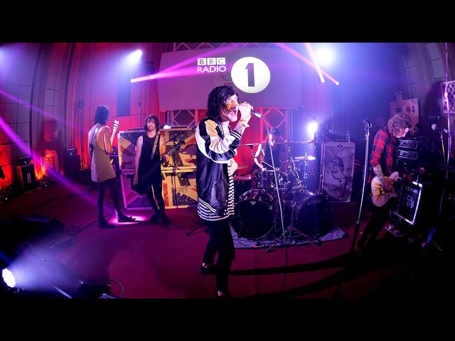 Asking Alexandria-Live At BBC Radio1 Rock All Dayer 2016 class=