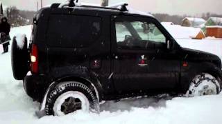 Suzuki Jimny в глубоком снегу / Suzuki Jimny in deep snow