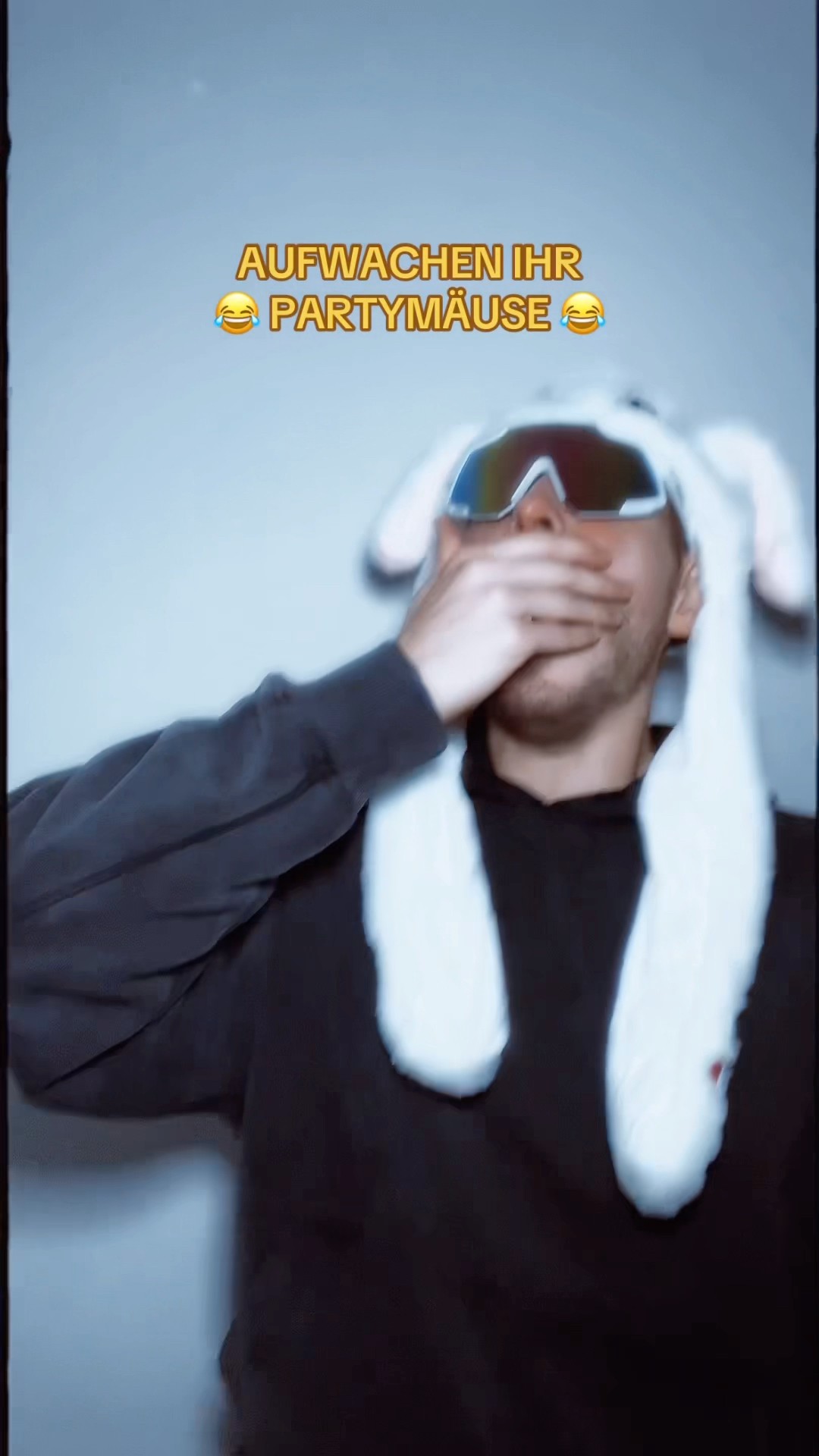 Raus aus den Federn ⏰ #rave #techno #remix #technogermany #foryou #fyp #foryoupage #fürdich #lustig