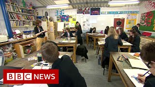 Coronavirus: UK announces school closures – BBC News screenshot 3