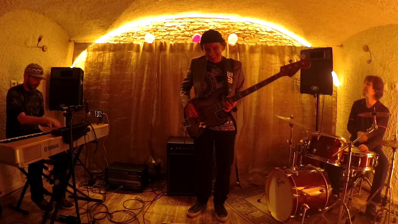 Eduardo Machado Trio - Slovakia (Summertime)