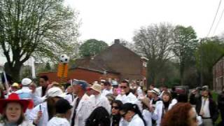 Carnaval de Trivières 2009 - Simon chante