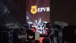 Menyala Abangku  Aksi Bauz Aftercoma Bersama Repvblik Manggung Di Batam