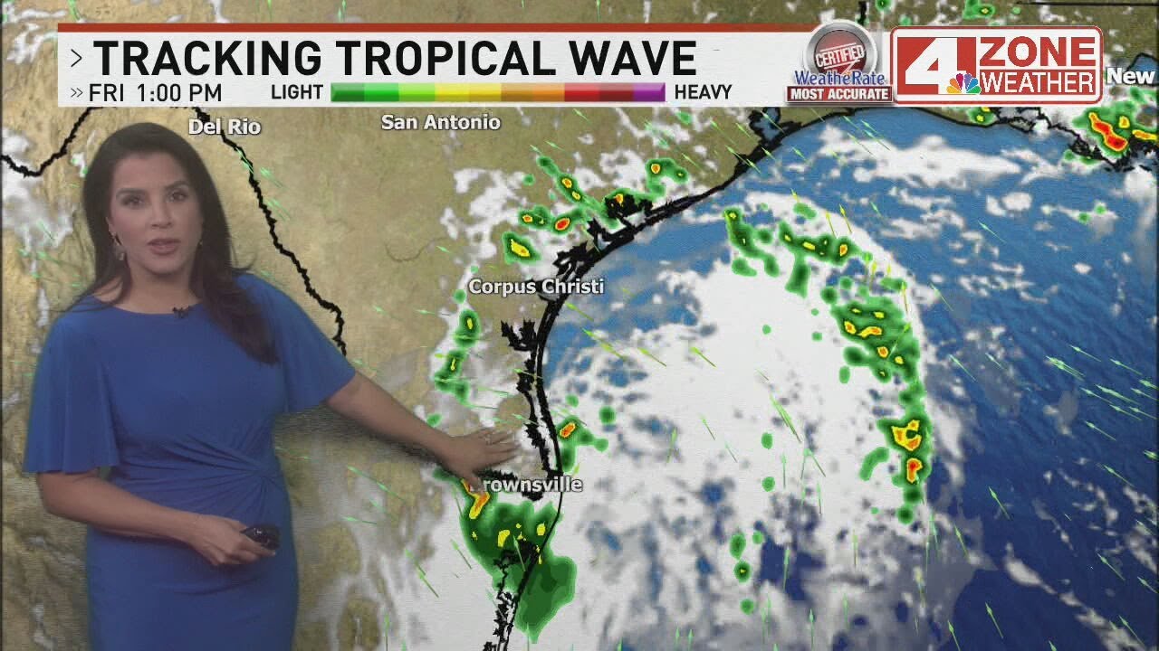 Tropical wave approaching South Texas; heavy rain possible this weekend