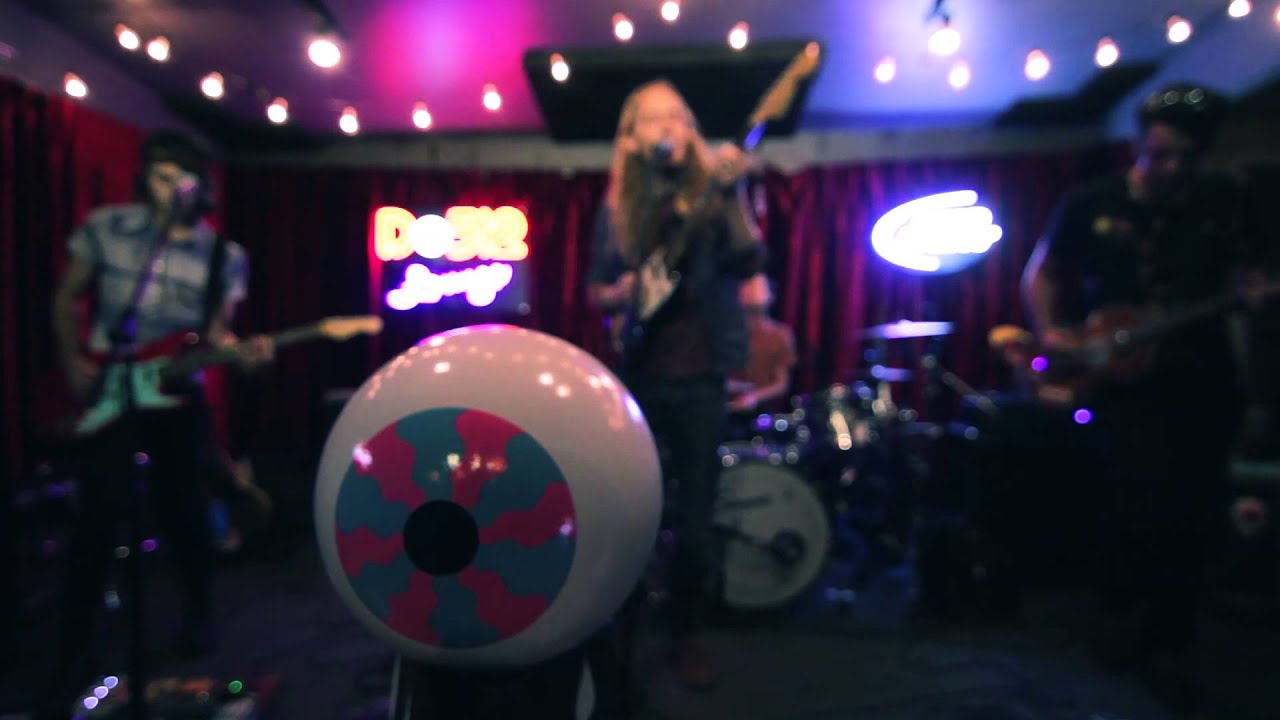 Morgan Delt - "Make My Grey Brain Green" | A Do512 Lounge Session