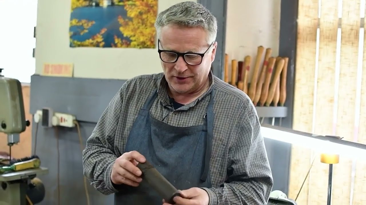 "Bagpipe Makers" Edinburgh, Scotland. Scottish Bagpipes. YouTube