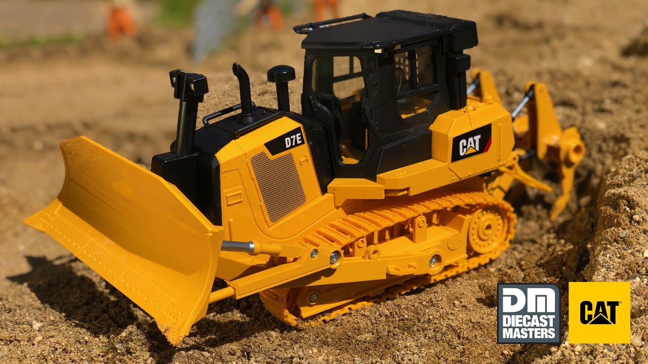 Kyosho 56623 1//24 Scale RC Cat Construction Machinery D7e Track Type Tractor for sale online