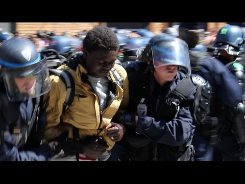 La police de Valls-Hidalgo contre les refugiés à Paris...