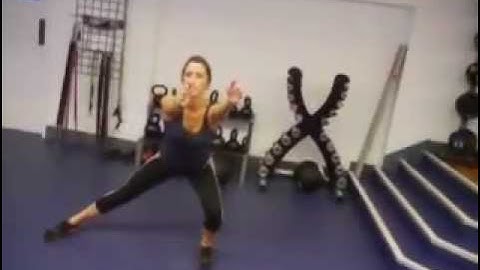 Lateral squat with reach