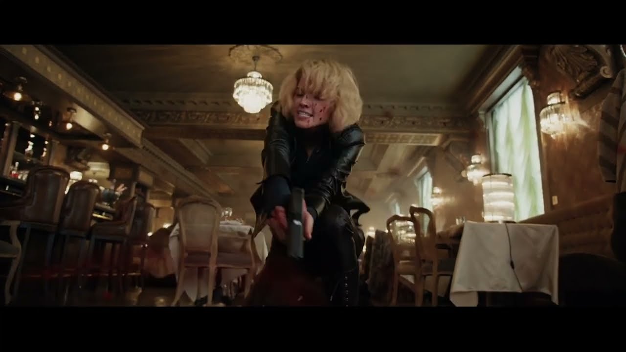 Anna   Restaurant Scene