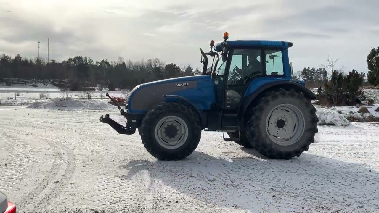 Traktor VALTRA T160