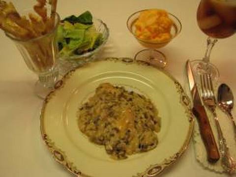 Betty's Chicken Breasts with Wild Rice Skillet