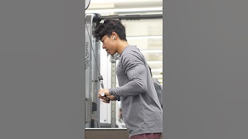 How to Use the Straight Bar Tricep Pushdown for Triceps Growth