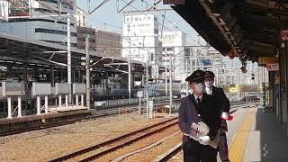 新幹線とピッタリ併走して登場！。EF210 160号機牽引福岡タ発名古屋タ行56レ福山レールエクスプレス名古屋通過