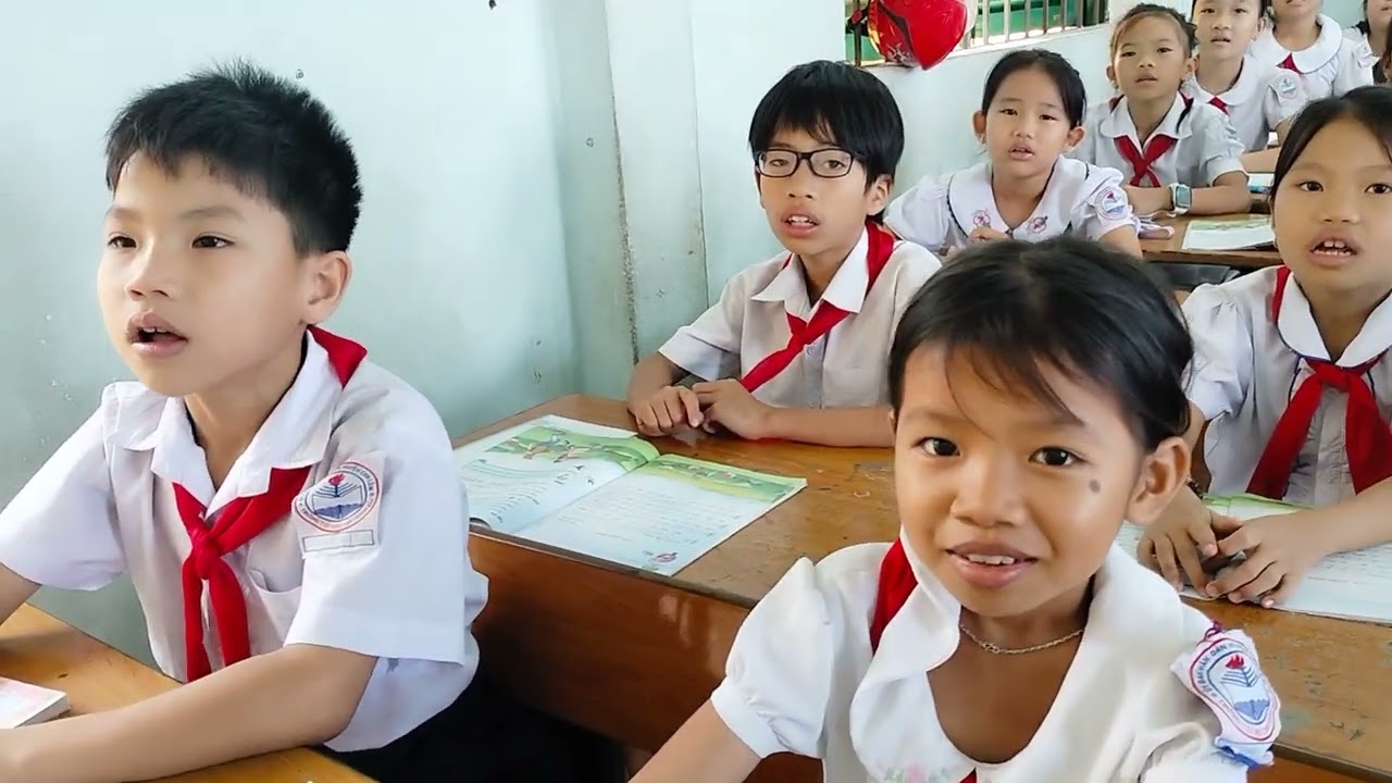 CON CHIM NON - LỚP 3/3 TH CAM THÀNH BẮC