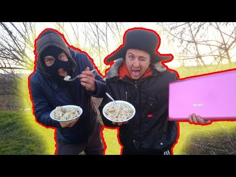 Кто быстрее съест пельмени ➤ вытащив карту, получит ноутбук