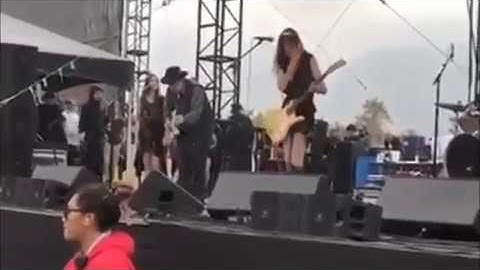 Star Machine - Giants In The Trees - Live at CalJam 2018-10-06 - Dave Grohl guesting on drums