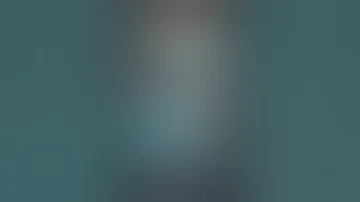 بنت تتحرش بـ ولد مقابل ستور 