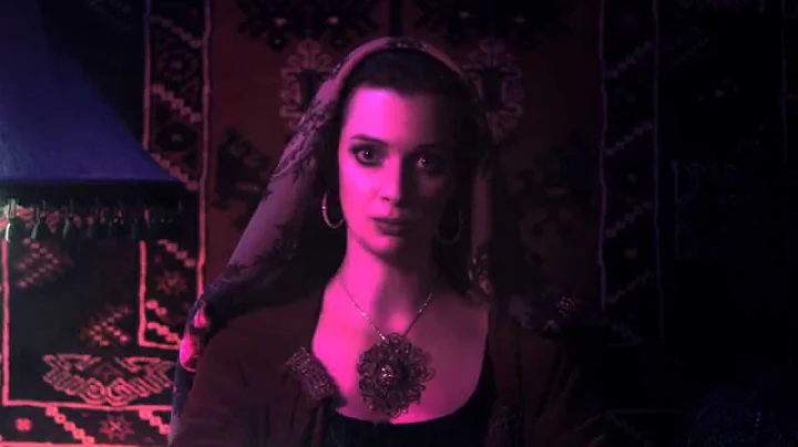 TEN FACES OF ANNA: FORTUNE TELLER