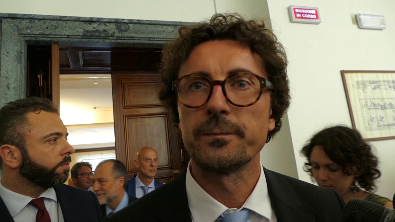 Migranti, caso Asso 28. Toninelli: 