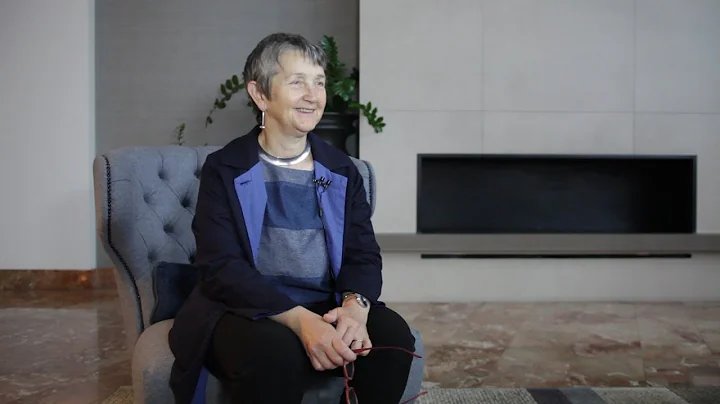 Frances Morris - Institution